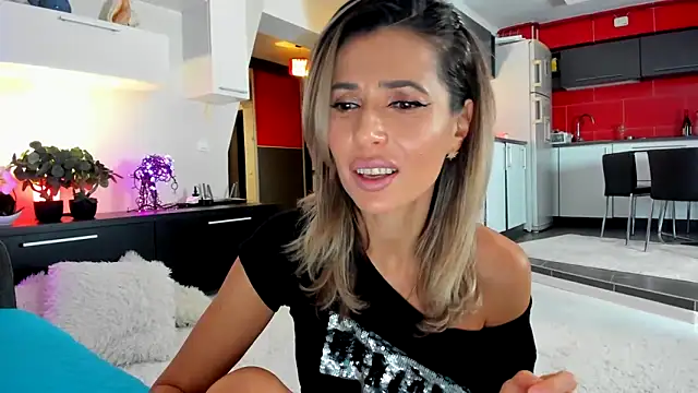 Snapshot of MissSmiley26 chatting on December 2024 10:02:02 PM MissSmiley26 online show from December 2024 10:02:02 PM