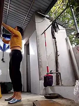 Aninyin22 online show from December 2025 02:42:02 AM