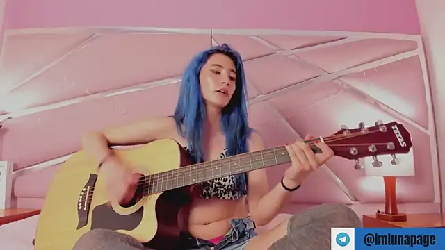 Snapshot of Lunapage chatting on February 2025 08:10:01 PM Lunapage online show from February 2025 08:10:01 PM