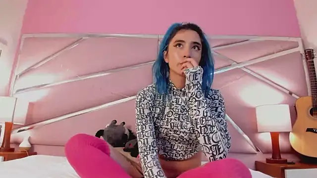 Snapshot of Lunapage chatting on March 2025 04:18:01 PM Lunapage online show from March 2025 04:18:01 PM