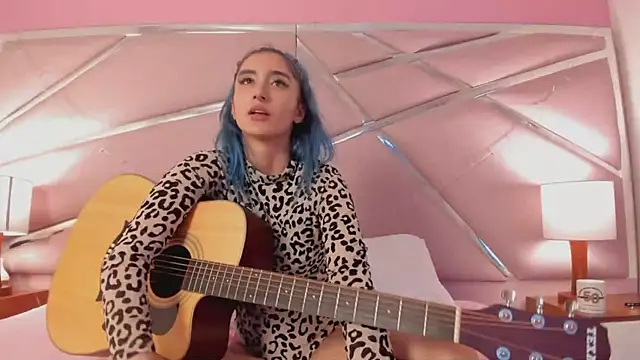 Snapshot of Lunapage chatting on March 2025 07:13:02 PM Lunapage online show from March 2025 07:13:02 PM