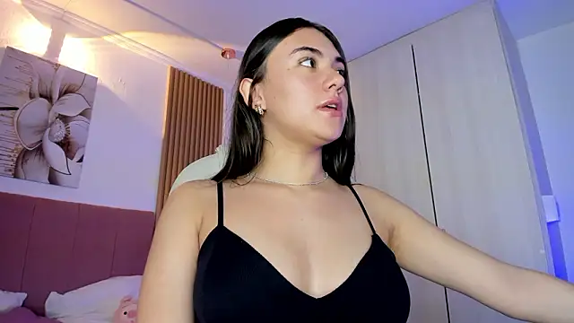 mia nevaeh online show from March 2026 05:40:02 PM