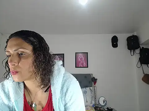 Corina hot online show from November 2025 06:34:01 PM