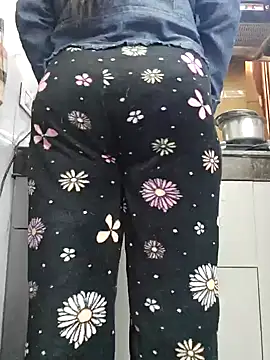 Snapshot of Manpreet_kaur21 chatting on January 2025 07:37:02 AM Manpreet kaur21 online show from January 2025 07:37:02 AM