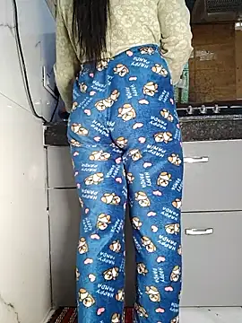 Snapshot of Manpreet_kaur21 chatting on November 2025 06:45:02 AM Manpreet kaur21 online show from November 2025 06:45:02 AM