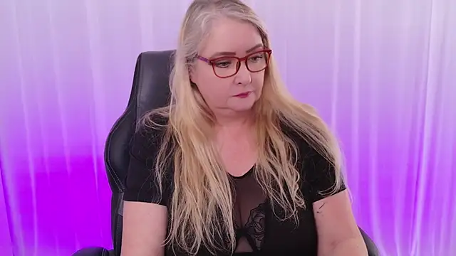 Snapshot of KatDSinclair chatting on January 2025 05:34:01 PM KatDSinclair online show from January 2025 05:34:01 PM