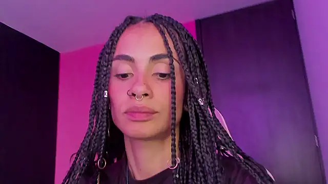 Juanadearco5 online show from December 2024 06:35:02 PM