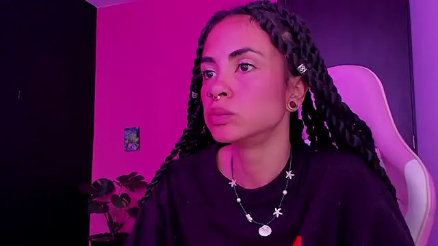 Juanadearco5 online show from January 2025 04:00:02 PM