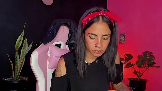 Juanadearco5 online show from February 2025 09:10:01 PM