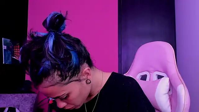 Juanadearco5 online show from October 2025 02:57:02 PM