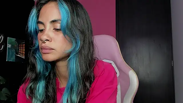 Juanadearco5 online show from December 2025 08:17:01 PM