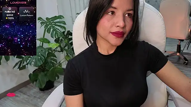 petite molly  online show from December 2025 12:47:02 PM