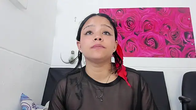 Snapshot of Tiffanny_Rose_ chatting on December 2024 10:09:02 PM Tiffanny Rose online show from December 2024 10:09:02 PM