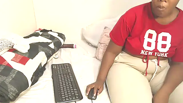 Snapshot of DollyAssZA chatting on March 2025 04:51:02 PM DollyAssZA online show from March 2025 04:51:02 PM