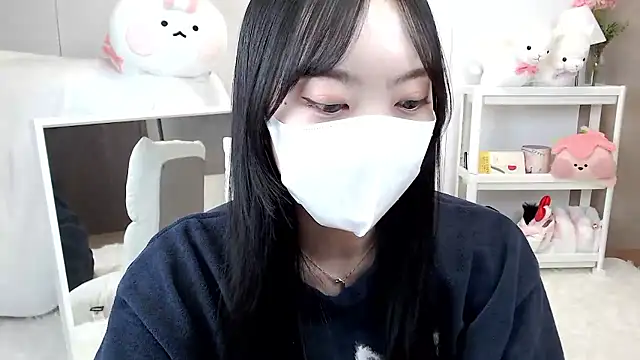 momo room online show from April 2026 11:26:01 AM