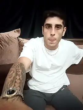 arenn1997 online show from October 2025 12:20:01 AM