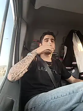 arenn1997 online show from November 2025 01:02:02 PM