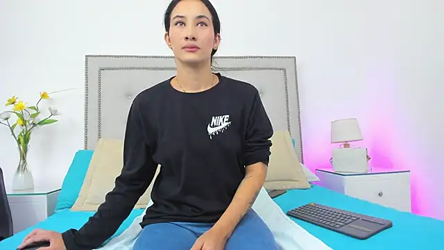 Cataleyalove ADY online show from April 2026 08:13:02 PM