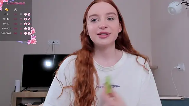 Snapshot of cinnabon_girls chatting on December 2024 03:54:02 PM cinnabon girls online show from December 2024 03:54:02 PM