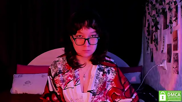 dreamgirllovee online show from October 2025 10:41:01 PM