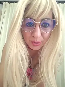 viollett 28 online show from April 2026 11:27:01 PM