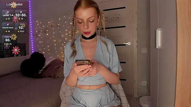 Snapshot of Hannah_Carr chatting on February 2025 09:03:02 PM Hannah Carr online show from February 2025 09:03:02 PM