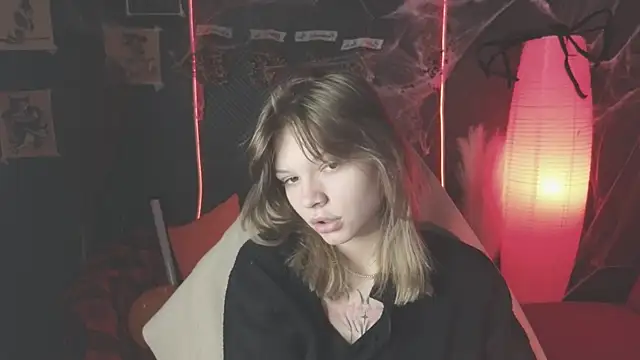 LitaBrom online show from October 2025 01:39:01 AM