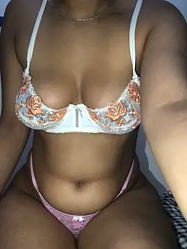 Snapshot of Moroccan_bitch chatting on February 2025 06:21:01 PM Moroccan bitch online show from February 2025 06:21:01 PM