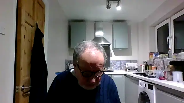 jimmybenido online show from December 2024 05:07:02 PM