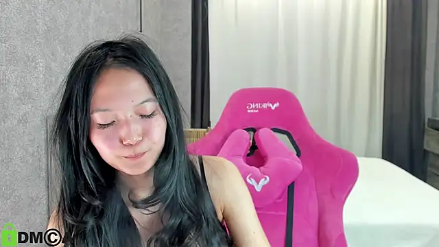 Snapshot of ailey_chao chatting on January 2025 01:16:02 PM ailey chao online show from January 2025 01:16:02 PM