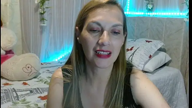 italagomez  online show from February 2025 11:58:01 PM