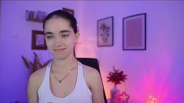 Gia Paige18 online show from November 2025 02:05:02 PM