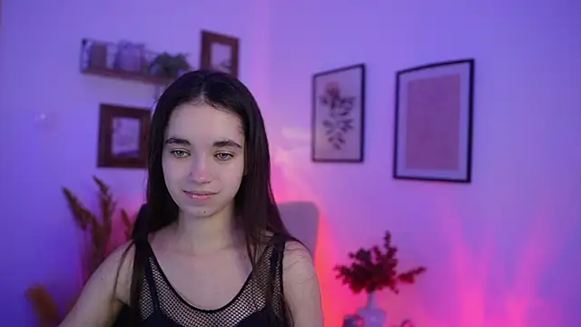 Gia Paige18 online show from November 2025 01:58:01 PM