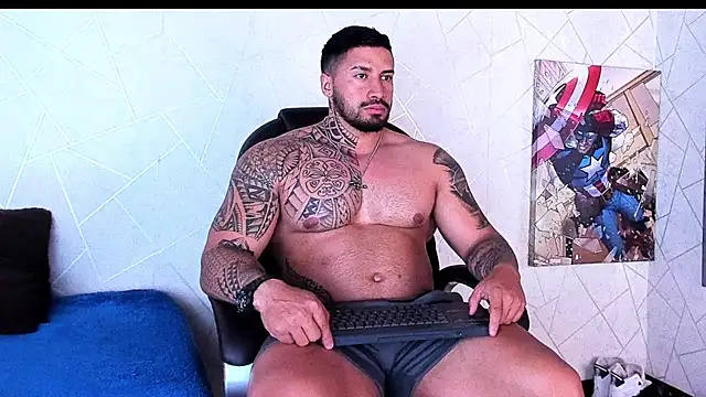 Snapshot of Cristian_Walker chatting on October 2025 12:28:01 PM Cristian Walker online show from October 2025 12:28:01 PM