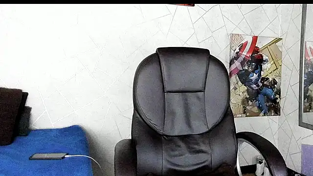 Snapshot of Cristian_Walker chatting on October 2025 11:51:02 AM Cristian Walker online show from October 2025 11:51:02 AM