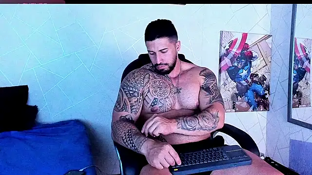 Snapshot of Cristian_Walker chatting on November 2025 10:54:01 PM Cristian Walker online show from November 2025 10:54:01 PM