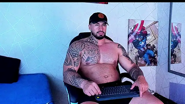 Snapshot of Cristian_Walker chatting on November 2025 01:55:01 PM Cristian Walker online show from November 2025 01:55:01 PM