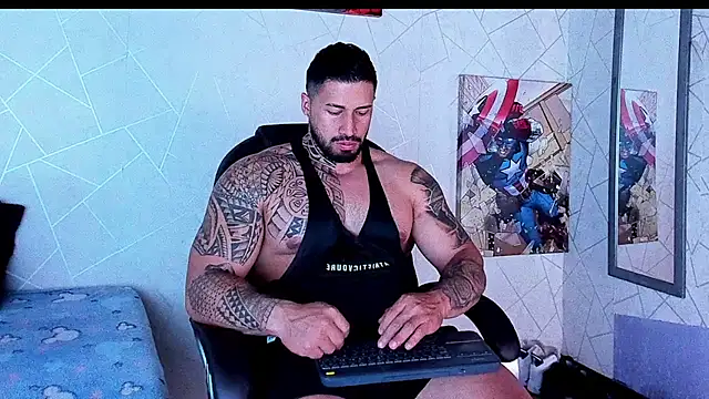 Snapshot of Cristian_Walker chatting on November 2025 12:15:02 PM Cristian Walker online show from November 2025 12:15:02 PM