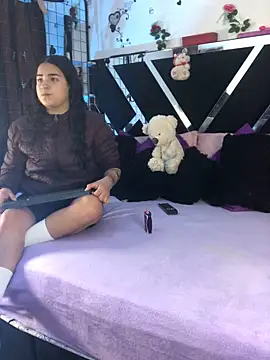 1lovelygirls online show from December 2025 12:47:02 PM