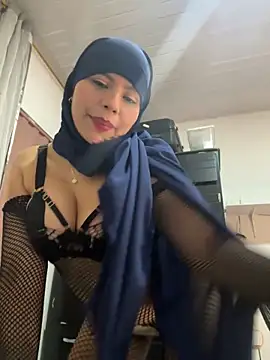 Snapshot of lalilamassu1 chatting on February 2025 05:08:01 AM lalilamassu1 online show from February 2025 05:08:01 AM