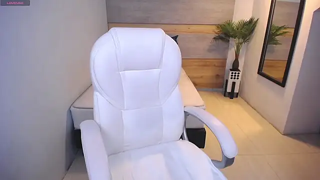 Violetta rainbow online show from March 2025 04:23:02 AM