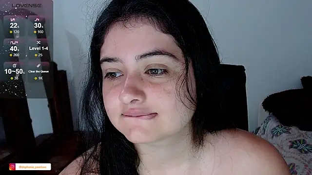 Snapshot of Stephania_18 chatting on December 2025 02:56:01 PM Stephania 18 online show from December 2025 02:56:01 PM