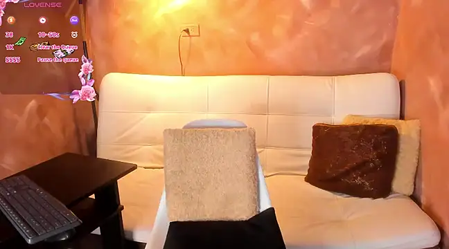 Snapshot of Atenea_Makri chatting on December 2024 05:12:01 PM Atenea Makri online show from December 2024 05:12:01 PM