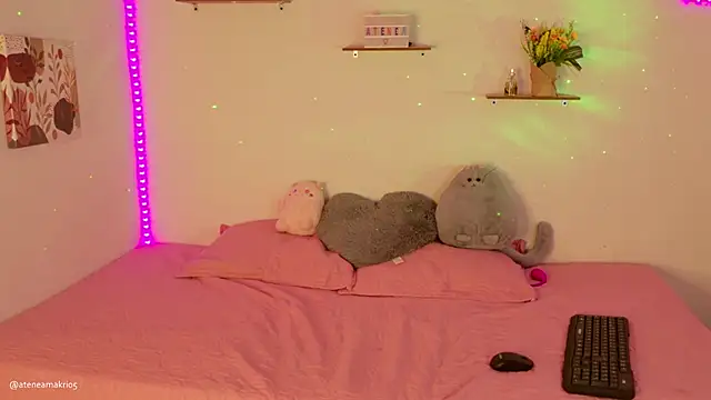 Snapshot of Atenea_Makri chatting on February 2025 10:00:01 PM Atenea Makri online show from February 2025 10:00:01 PM