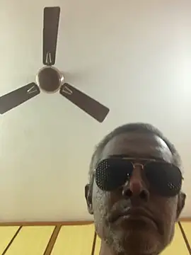 Lookin4Kinky Partner online show from November 2025 05:46:02 PM