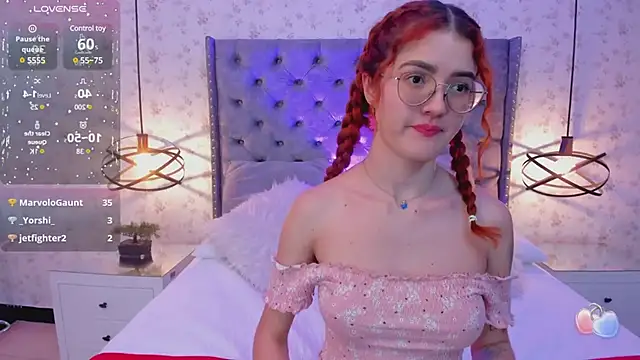 Snapshot of MiaWinx chatting on January 2025 04:29:01 AM MiaWinx online show from January 2025 04:29:01 AM