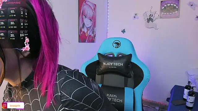 Snapshot of Julieta_cott chatting on October 2025 11:26:02 PM Julieta cott online show from October 2025 11:26:02 PM