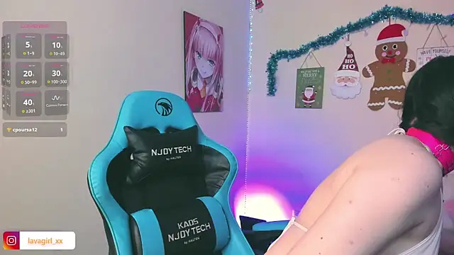 Snapshot of Julieta_cott chatting on November 2025 01:00:02 AM Julieta cott online show from November 2025 01:00:02 AM