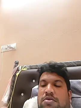 Snapshot of vini1754 chatting on October 2025 08:05:01 PM vini1754 online show from October 2025 08:05:01 PM