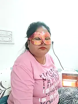 Snapshot of BBW_HOT_COUPLE chatting on January 2025 10:26:02 AM BBW HOT COUPLE online show from January 2025 10:26:02 AM